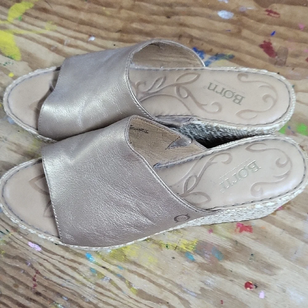 Born Women's Tan Slide Sandals